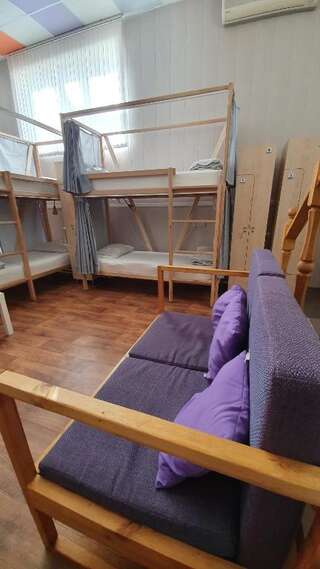 Гостиница Гудзон Волгоград Спальное место на двухъярусной кровати в общем номере для мужчин и женщин-2